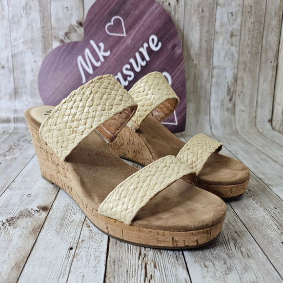 Women's Style & Co Sandals, Tan, Size 7 1/2 - Picture 2 of 9